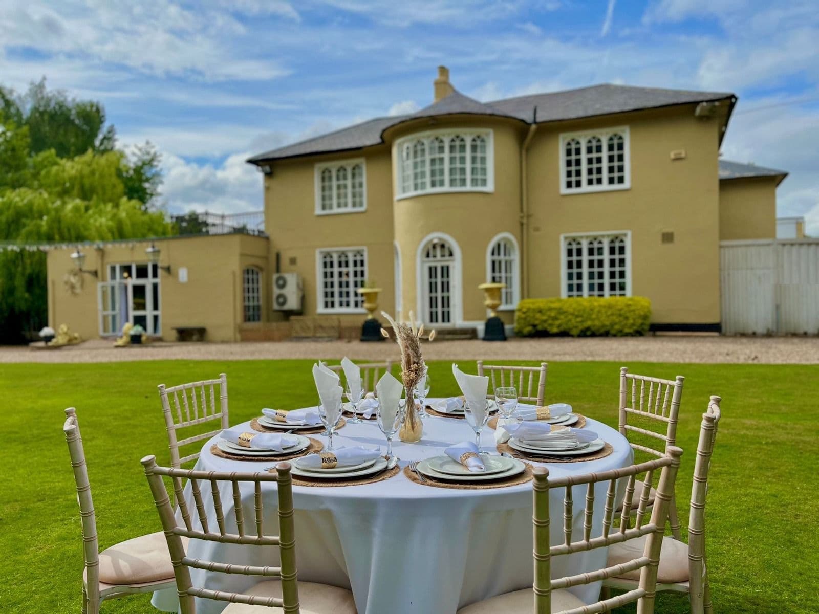 Blotts Country Club — the house and garden